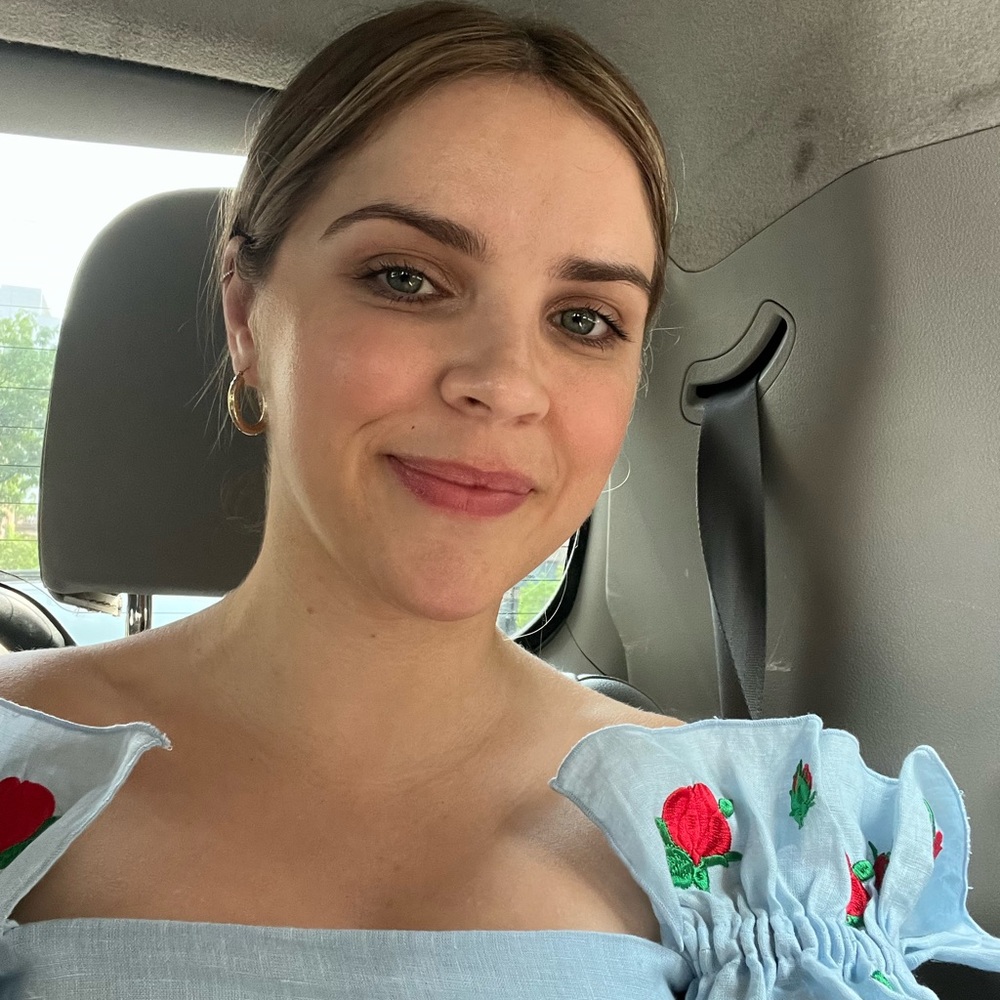 Meet your Posher, Carissa